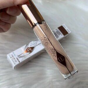 New Charlotte Tilbury Beautiful Skin Radiant Concealer~8 Medium Moyen~Full size